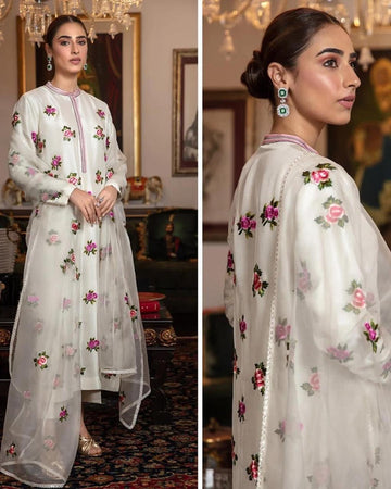Summer Embroidred 3-piece  white